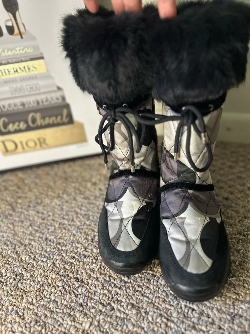 COACH ultra-rare Sasha model winter size 7.5